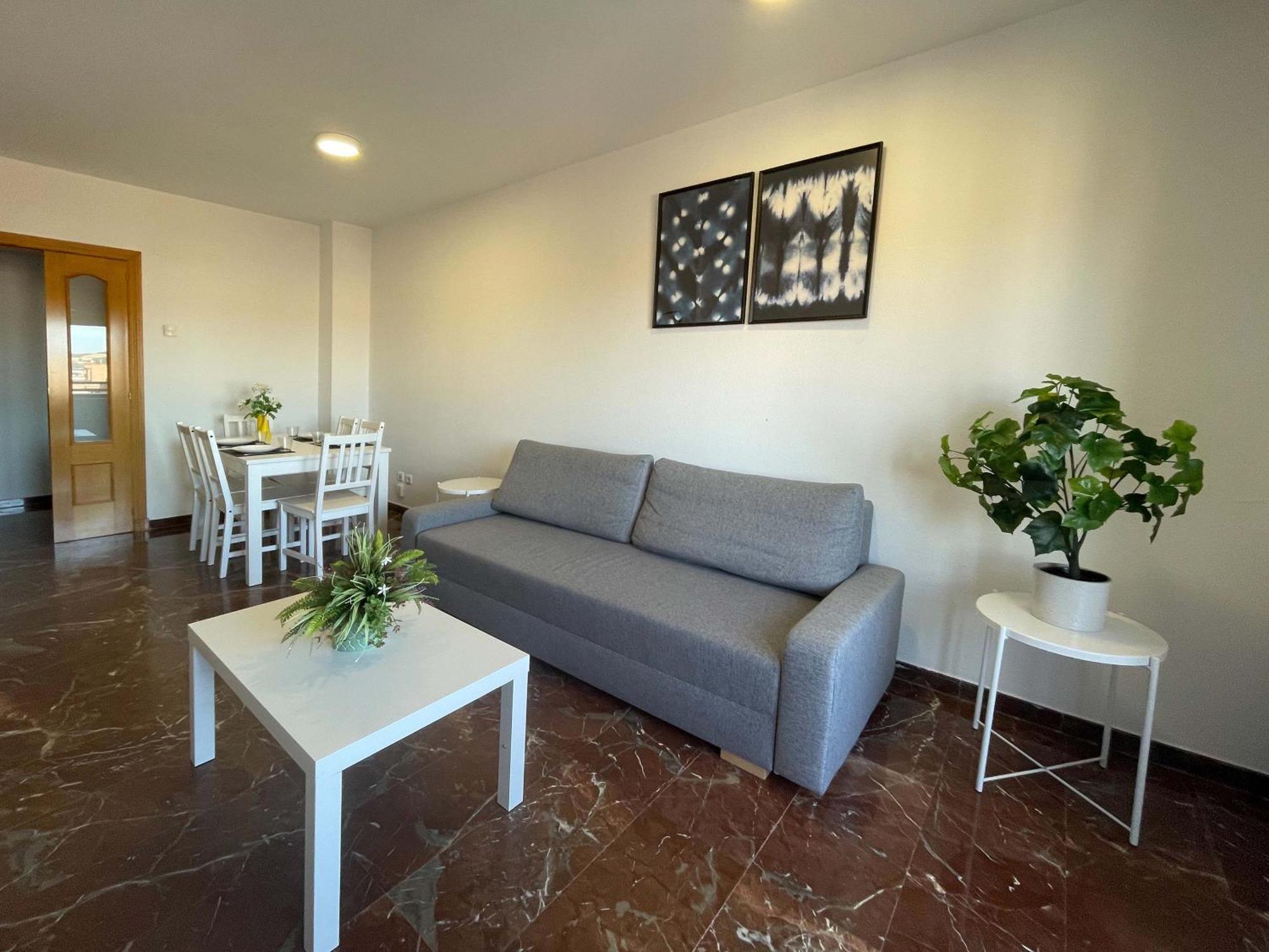 Apartamentos El Pilar Suites 3000 萨拉戈萨 外观 照片