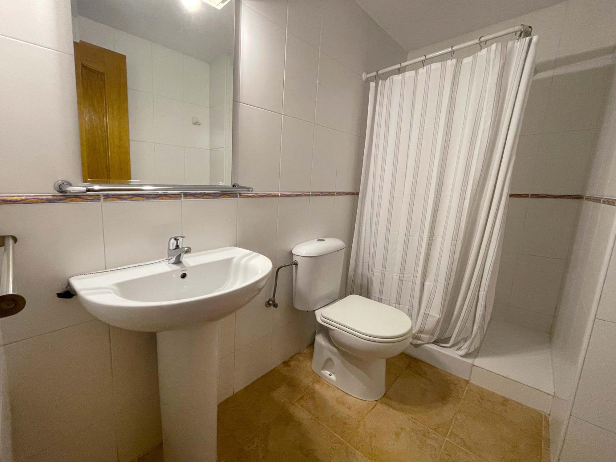 Apartamentos El Pilar Suites 3000 萨拉戈萨 外观 照片