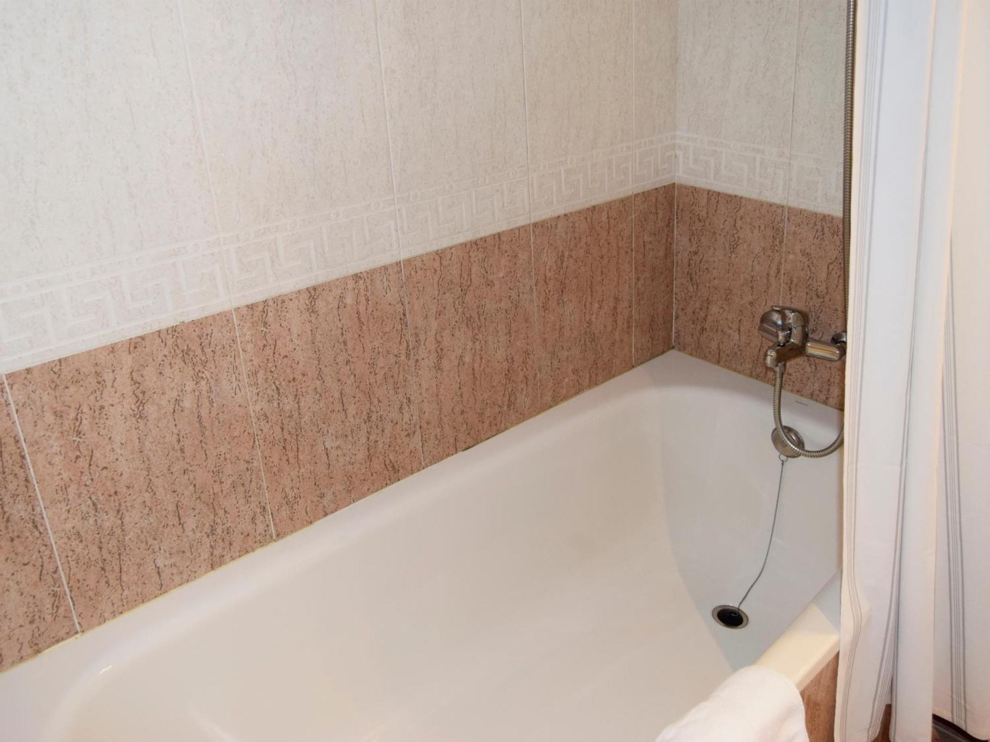 Apartamentos El Pilar Suites 3000 萨拉戈萨 外观 照片