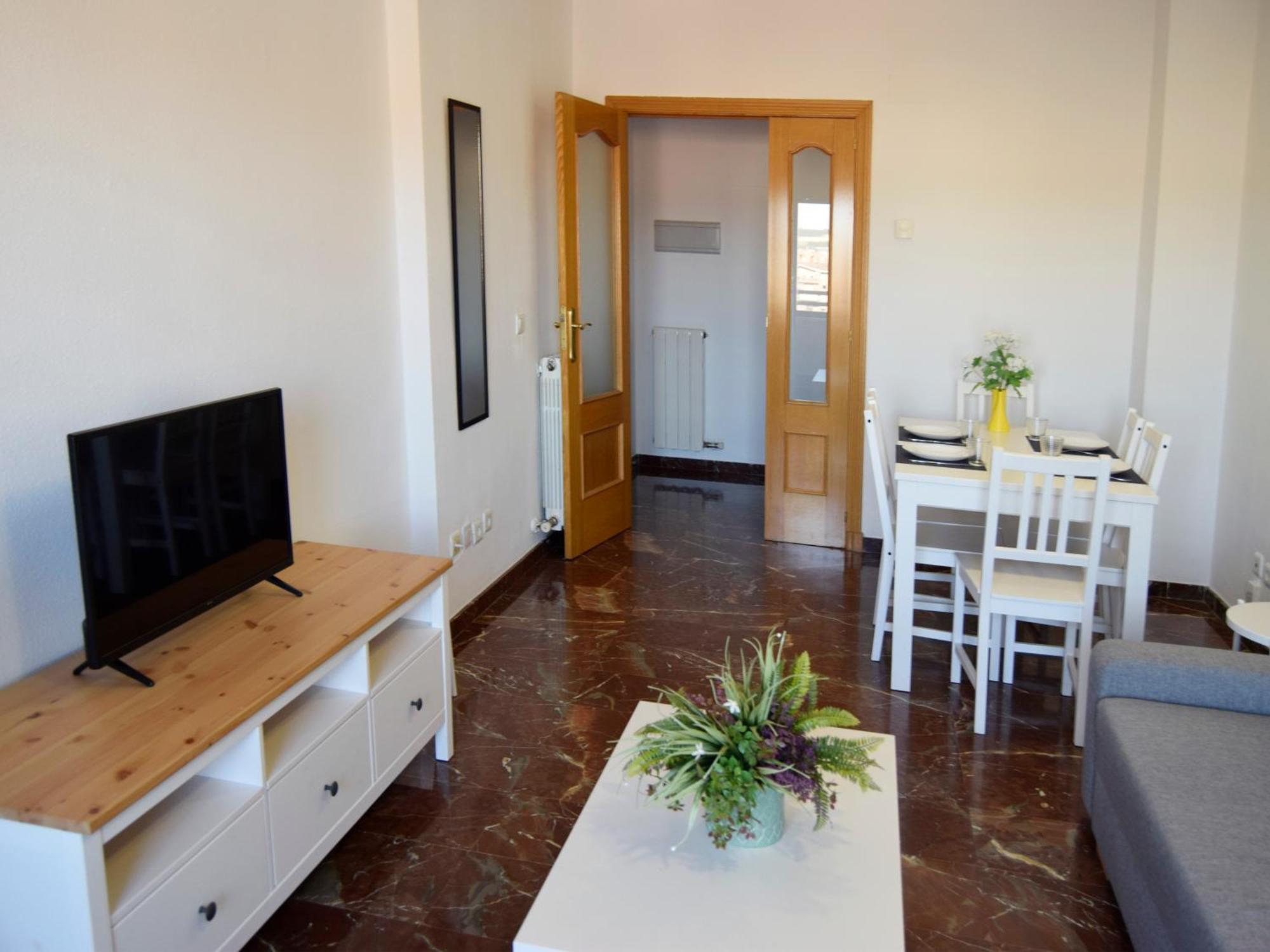 Apartamentos El Pilar Suites 3000 萨拉戈萨 外观 照片
