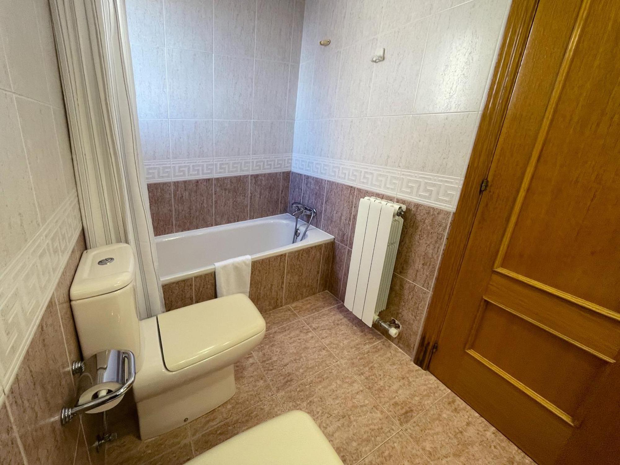 Apartamentos El Pilar Suites 3000 萨拉戈萨 外观 照片